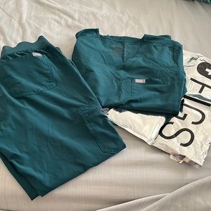 Figs scrubs: Caribbean Blue FIONLITE